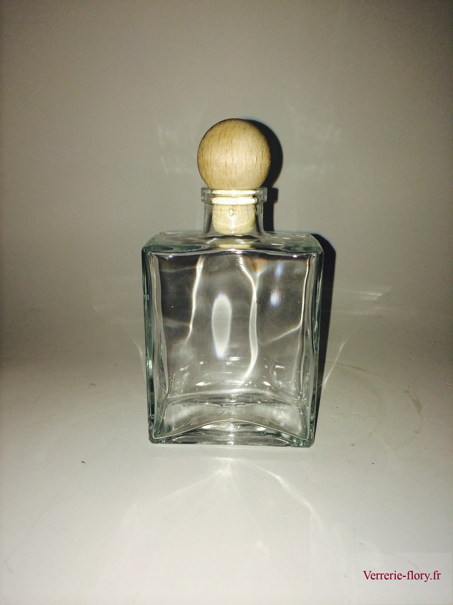 capri_200_ml__bouchon_bois_rond