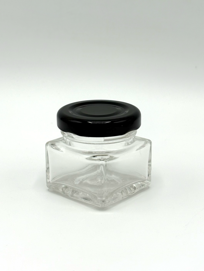 lan_040_to_43_noir__591171785